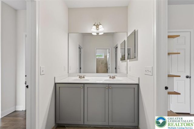 2005 Rainlilly Drive, Upper Saucon Twp, PA 18034