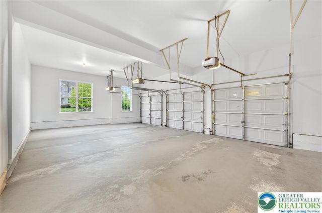 2005 Rainlilly Drive, Upper Saucon Twp, PA 18034