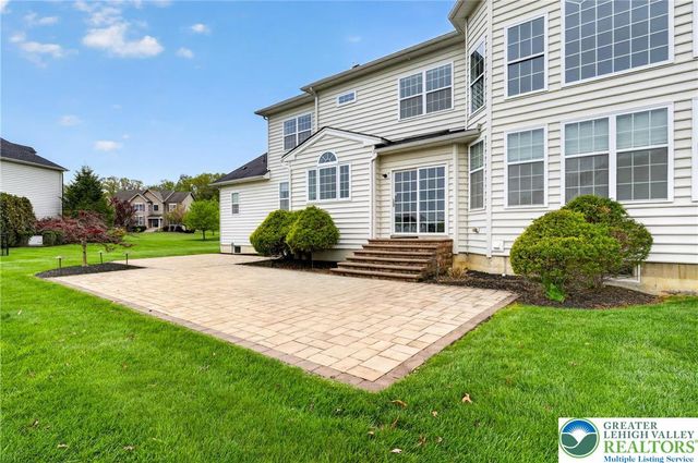2005 Rainlilly Drive, Upper Saucon Twp, PA 18034