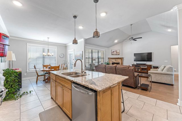 1218 Cassia Street, Tontitown, AR 72762