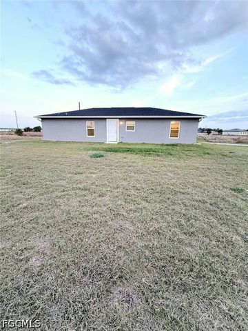 1117 Solar CT, Labelle, FL 33935