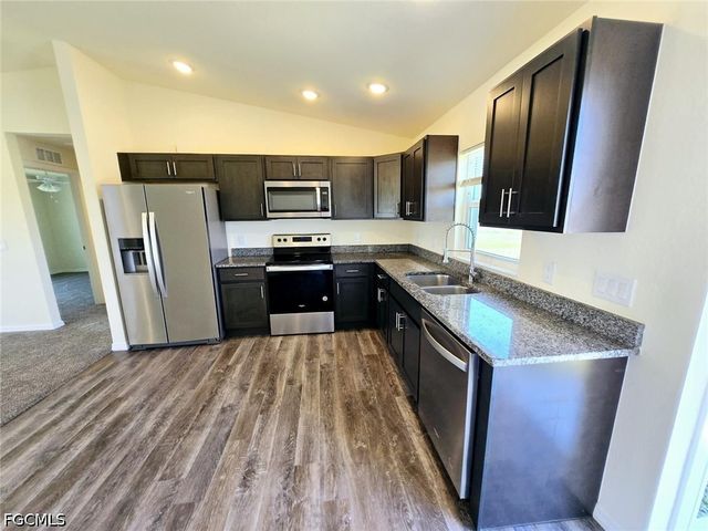 1117 Solar CT, Labelle, FL 33935