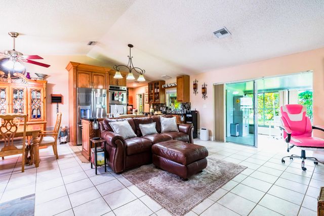 14759 Hideaway Lane, Delray Beach, FL 33484