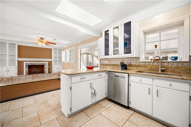 3904 GINGERBREAD Road, Alexandria, LA 71301