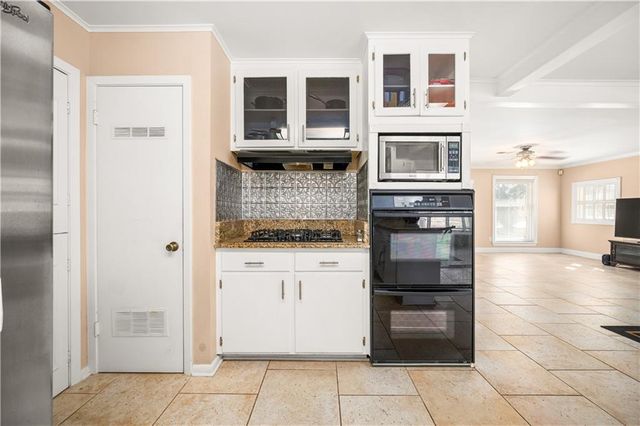 3904 GINGERBREAD Road, Alexandria, LA 71301