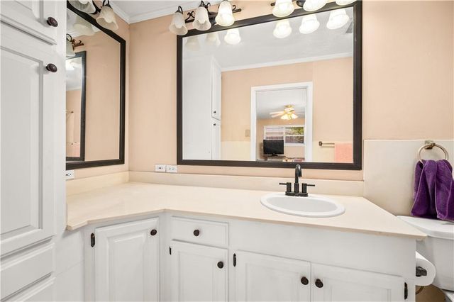 3904 GINGERBREAD Road, Alexandria, LA 71301