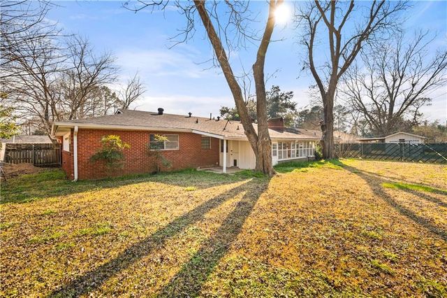 3904 GINGERBREAD Road, Alexandria, LA 71301