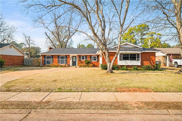 3904 GINGERBREAD Road, Alexandria, LA 71301