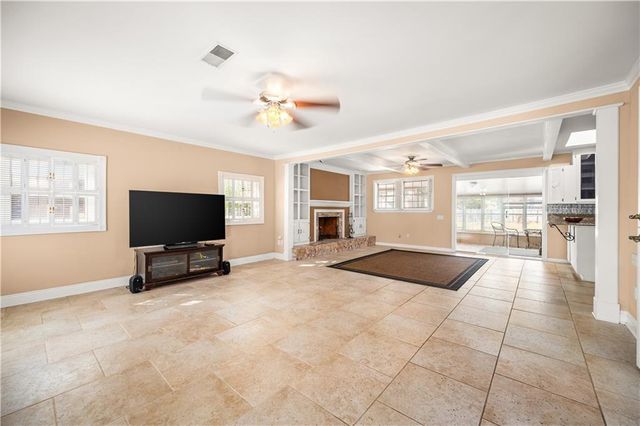 3904 GINGERBREAD Road, Alexandria, LA 71301