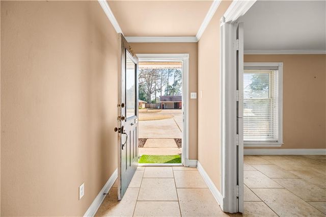 3904 GINGERBREAD Road, Alexandria, LA 71301