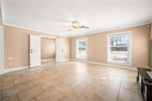 3904 GINGERBREAD Road, Alexandria, LA 71301