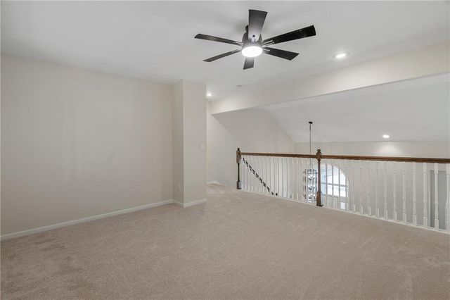 6812 haskins Street, Shawnee, KS 66216