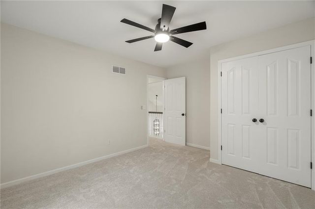 6812 haskins Street, Shawnee, KS 66216