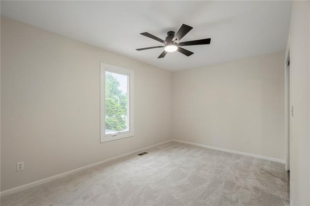 6812 haskins Street, Shawnee, KS 66216