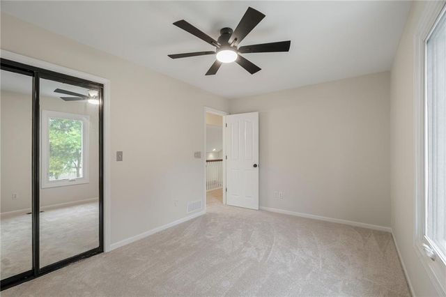 6812 haskins Street, Shawnee, KS 66216