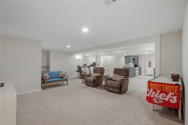 6812 haskins Street, Shawnee, KS 66216