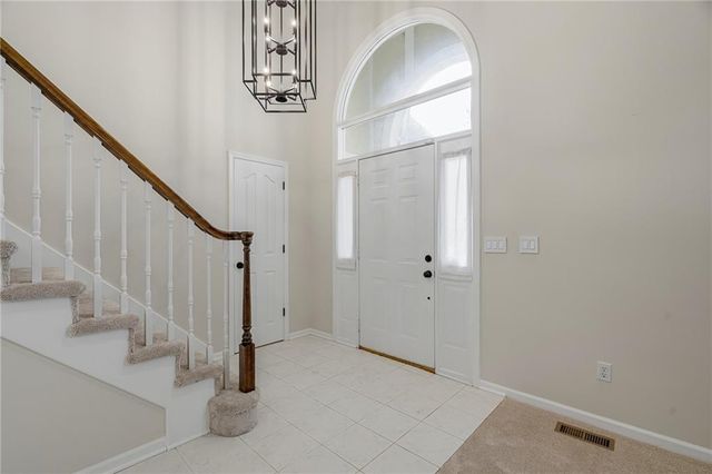 6812 haskins Street, Shawnee, KS 66216