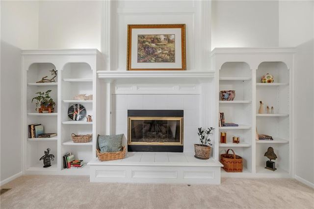 6812 haskins Street, Shawnee, KS 66216