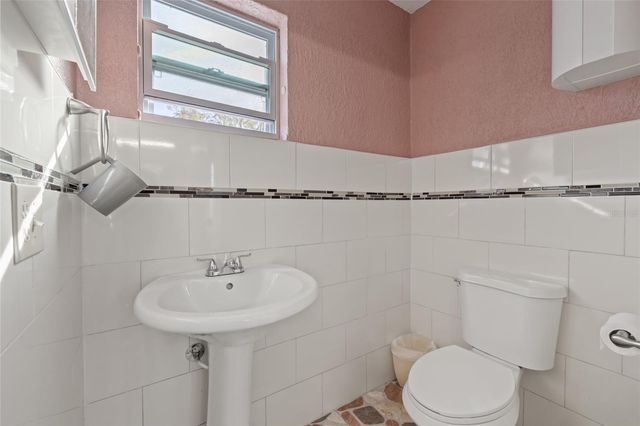 4704 TOWN N COUNTRY BOULEVARD, Tampa, FL 33615