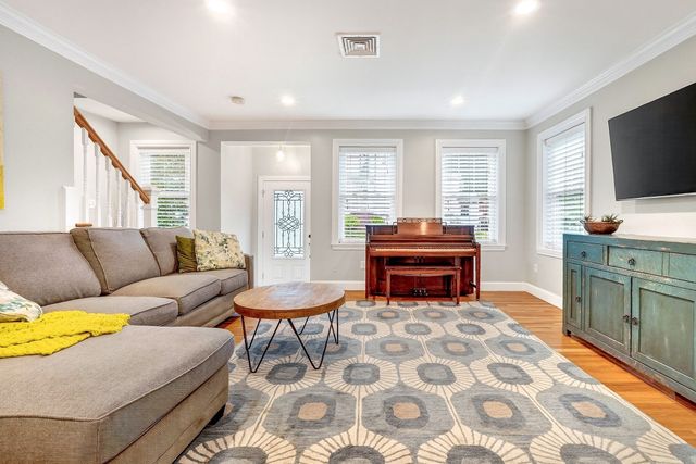 19 Rockwood St., Melrose, MA 02176