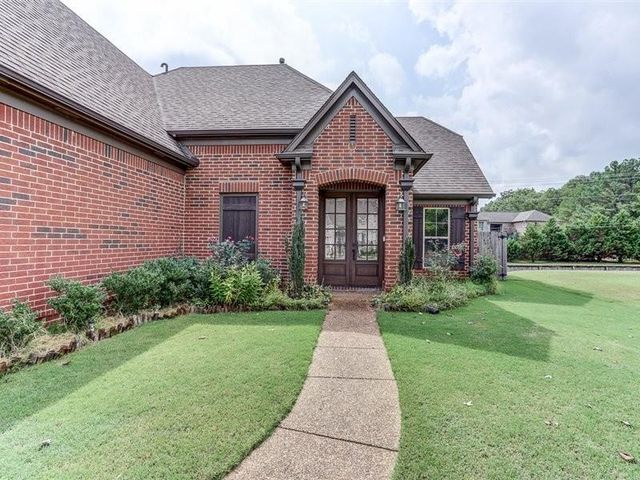 8545 WOODLAND ROSE CIR, Memphis, TN 38016