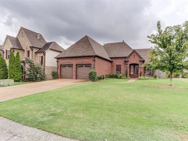 8545 WOODLAND ROSE CIR, Memphis, TN 38016