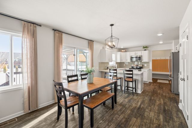 3517 NE Winding Trail Drive, Ankeny, IA 50021