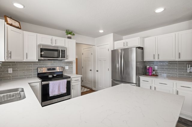 3517 NE Winding Trail Drive, Ankeny, IA 50021