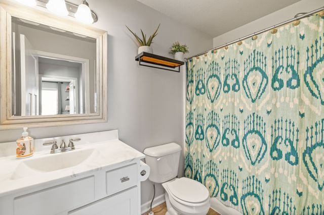 3517 NE Winding Trail Drive, Ankeny, IA 50021