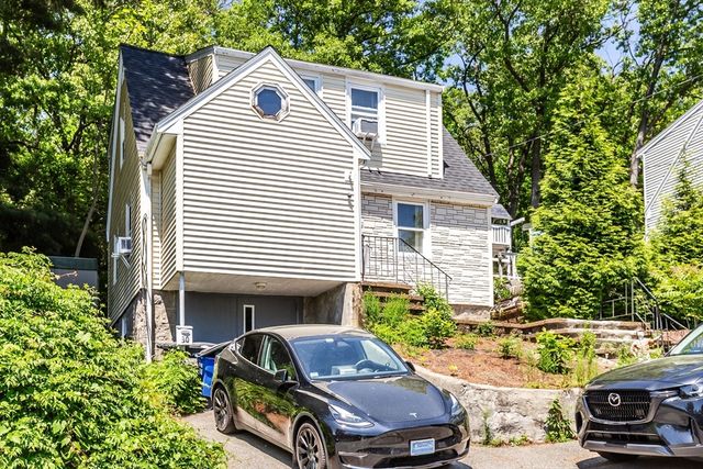 30 Tinson Rd, Quincy, MA 02169
