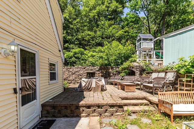 30 Tinson Rd, Quincy, MA 02169