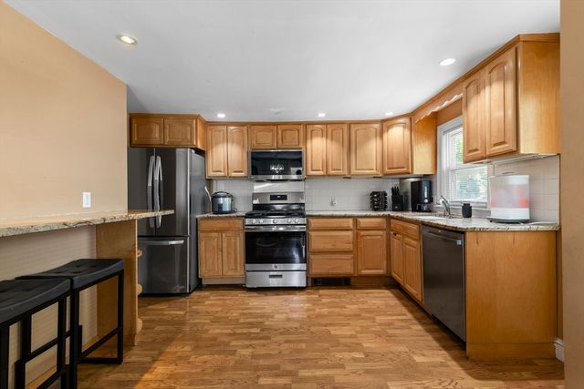 30 Tinson Rd, Quincy, MA 02169