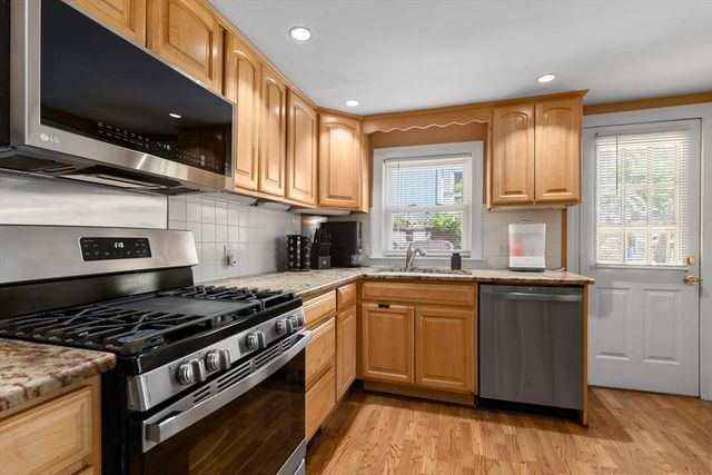 30 Tinson Rd, Quincy, MA 02169