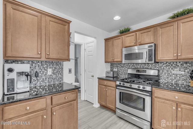 28 Raritan Reach Road, South Amboy, NJ 08879