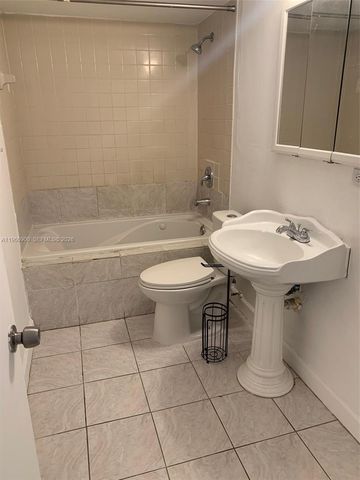 6520 SW 41st St 6520, Davie, FL 33314