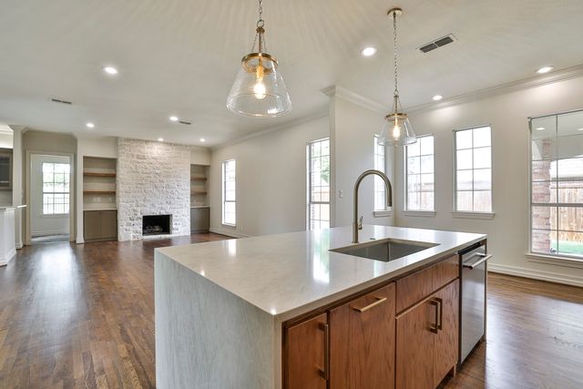 6208 Troon Road, Fort Worth, TX 76132