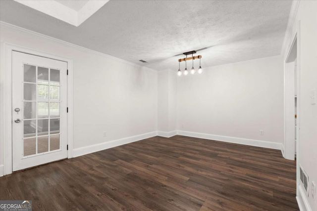 5015 Logans Run, Loganville, GA 30052