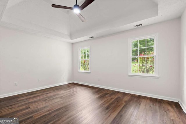 5015 Logans Run, Loganville, GA 30052