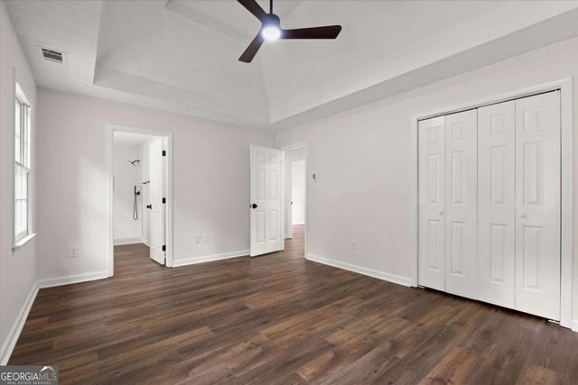 5015 Logans Run, Loganville, GA 30052