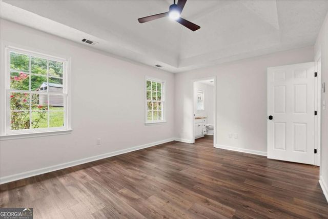 5015 Logans Run, Loganville, GA 30052