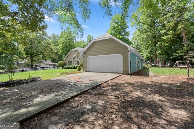 5015 Logans Run, Loganville, GA 30052