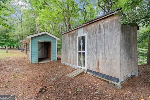 5015 Logans Run, Loganville, GA 30052