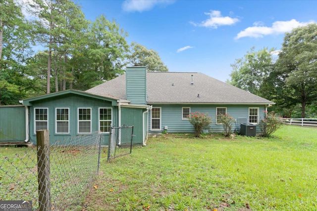 5015 Logans Run, Loganville, GA 30052