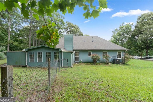 5015 Logans Run, Loganville, GA 30052