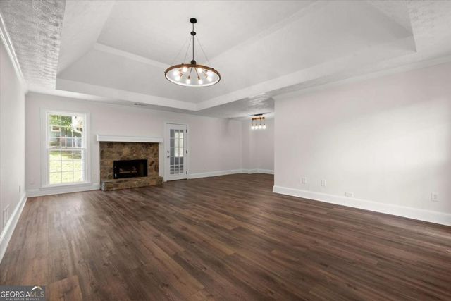5015 Logans Run, Loganville, GA 30052