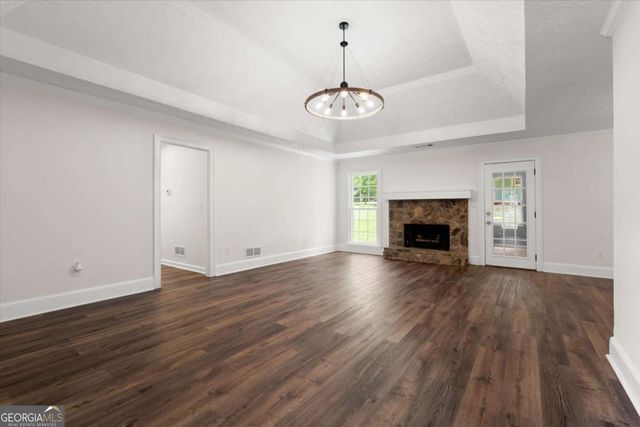 5015 Logans Run, Loganville, GA 30052