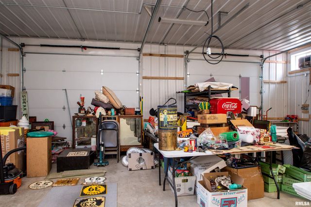 9815 W US Hwy 150 N Highway, Edwards, IL 61528