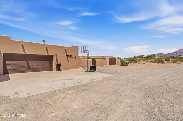 4900 Alma Road, Las Cruces, NM 88011