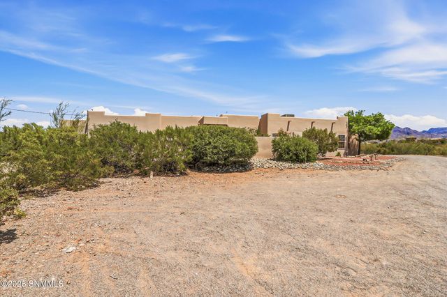4900 Alma Road, Las Cruces, NM 88011