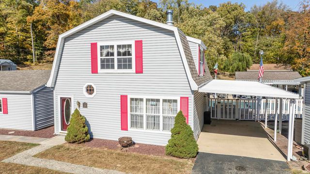 5785 E Golden Hills Drive, Monticello, IN 47960